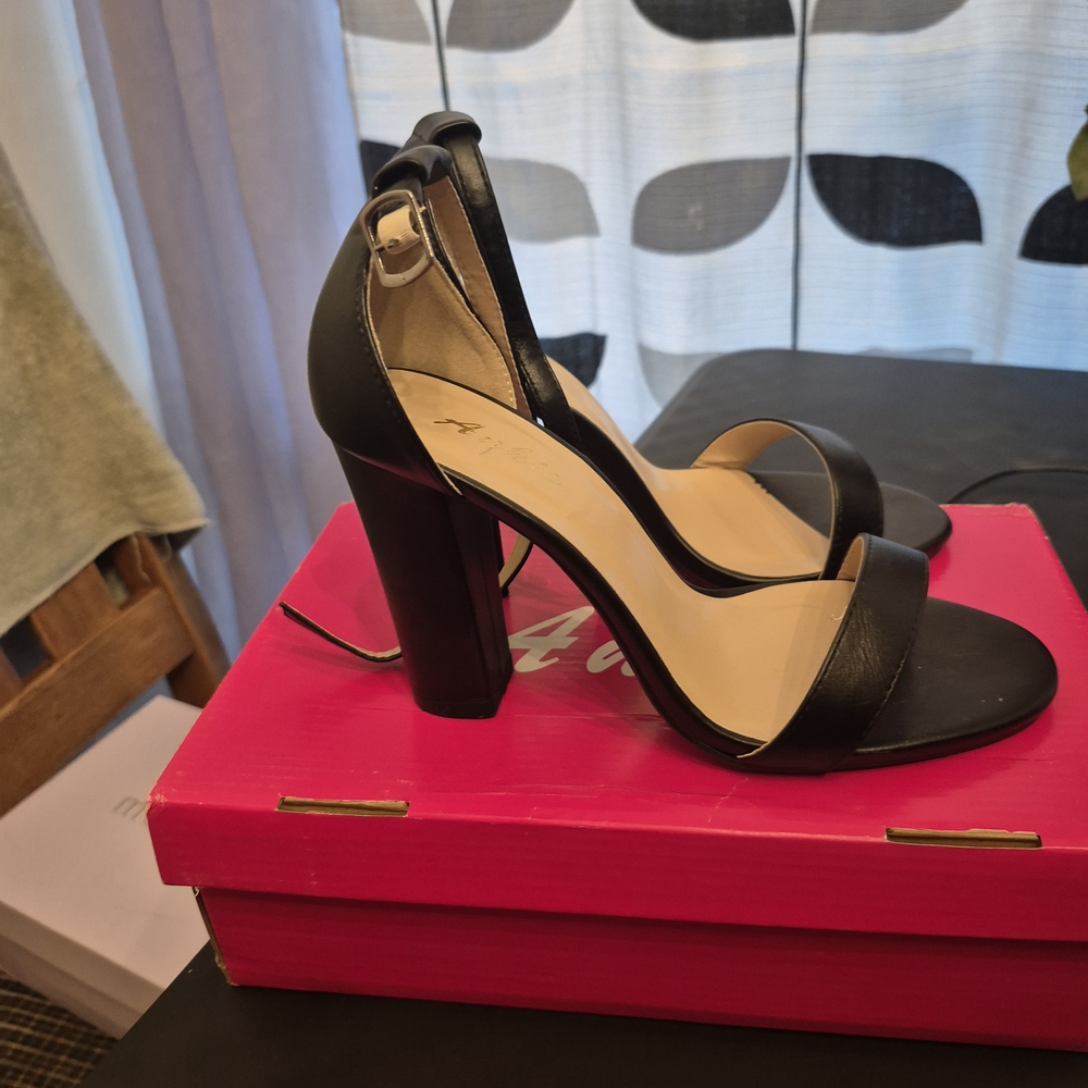 Black Chunky Heel Ankle Strap Shoes